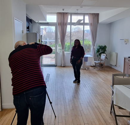 Lola devant le photographe